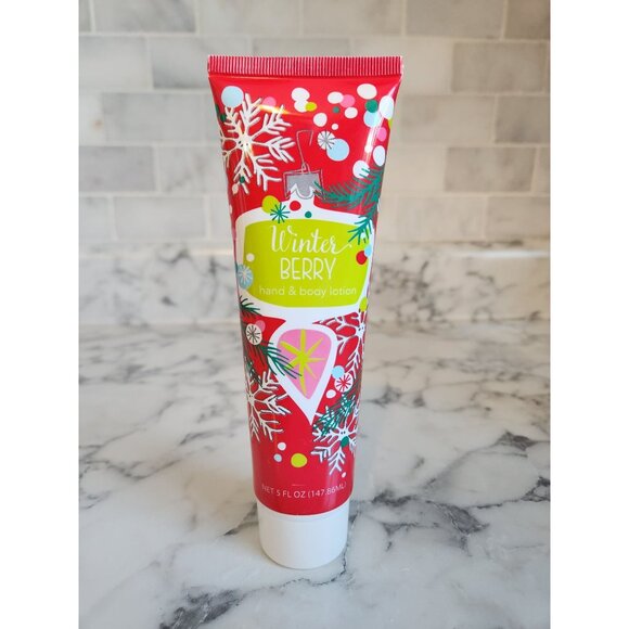 Winter Berry Hand & Body Lotion 5 Fl Oz Moisturizing Cream With Festive Design B - Picture 1 of 4